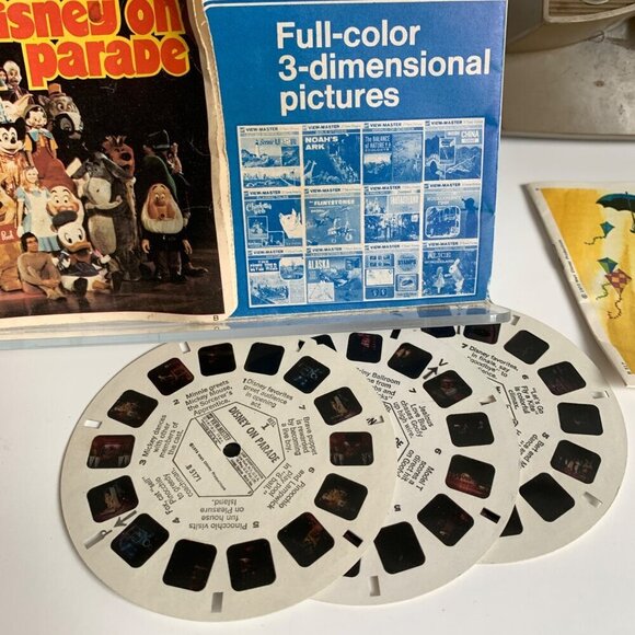 Vintage View-Master With Disney On Parade Reels - Picture 3 of 7